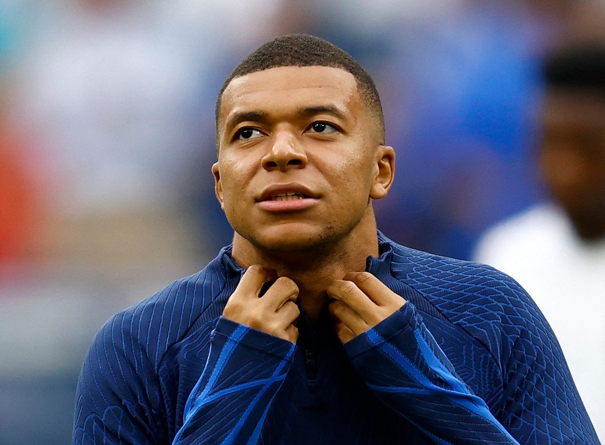 পিএসজির ফরাসি তারকা কিলিয়ান এমবাপ্পে