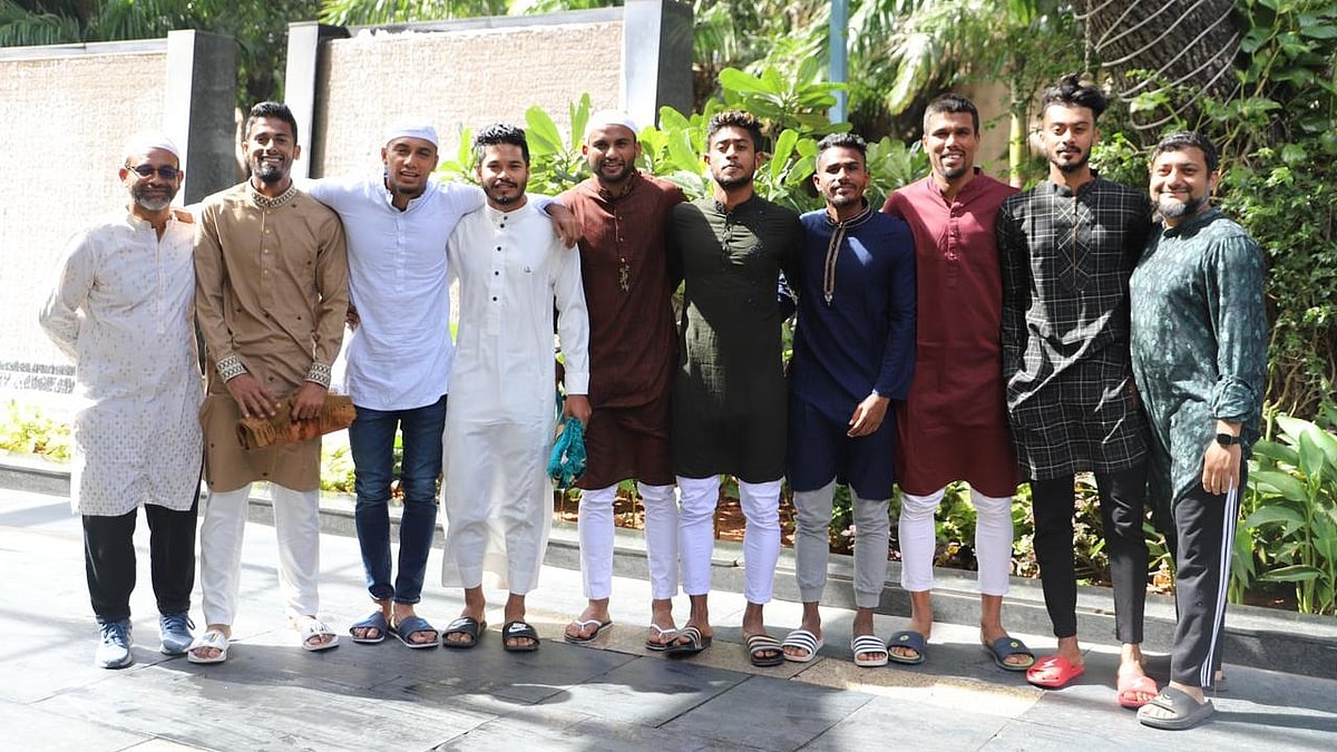 বেঙ্গালুরুতে ঈদের দিন জাতীয় দলের ফুটবলার ও স্টাফরা