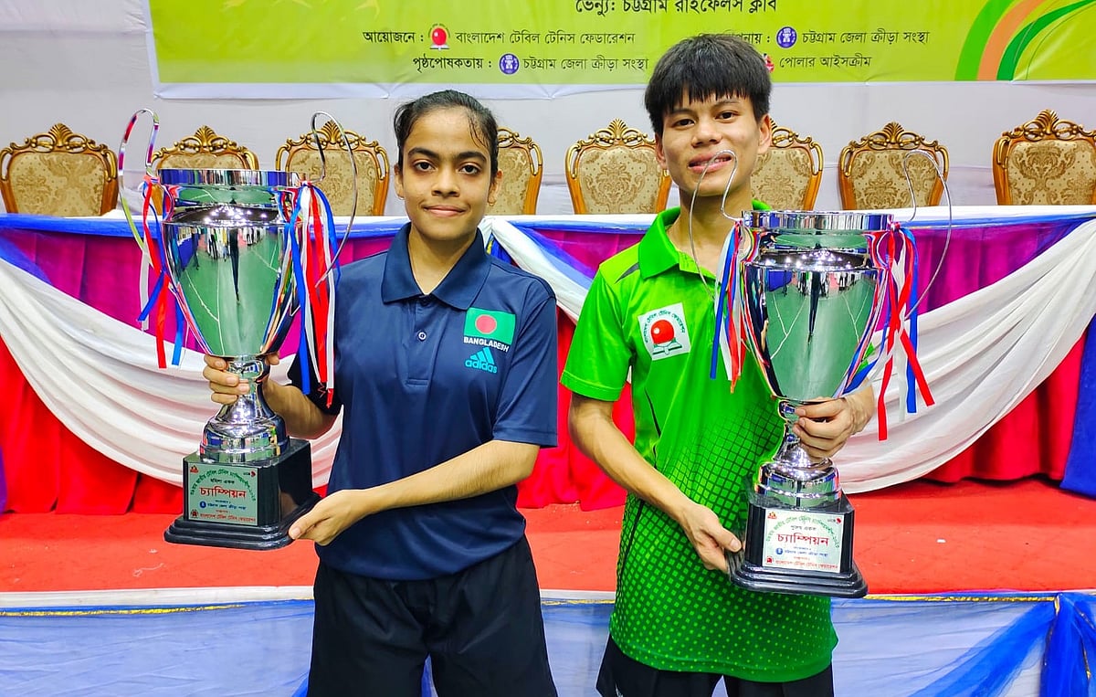 জাতীয় টিটিতে পুরুষ এককের চ্যাম্পিয়ন রামহিম লিয়ান বম ও নারী এককের চ্যাম্পিয়ন সাদিয়া রহমান