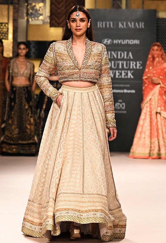 Onlayn femdom porno tomosha qiling