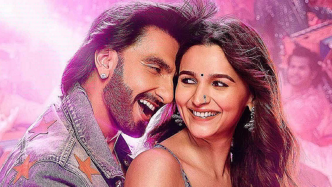 আজ মুক্তি পেয়েছে রণবীর সিং ও আলিয়া ভাট অভিনীত ‘রকি অউর রানী কি প্রেম কাহানি’র ট্রেলার