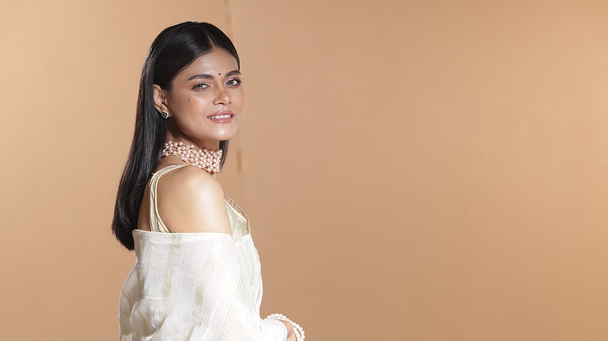 মেকআপ কম থাকলেই যে সুন্দর বেশি লাগে এটার যথার্থ প্রমাণ এই নো–মেকআপ বা মিনিমাল মেকআপ লুক