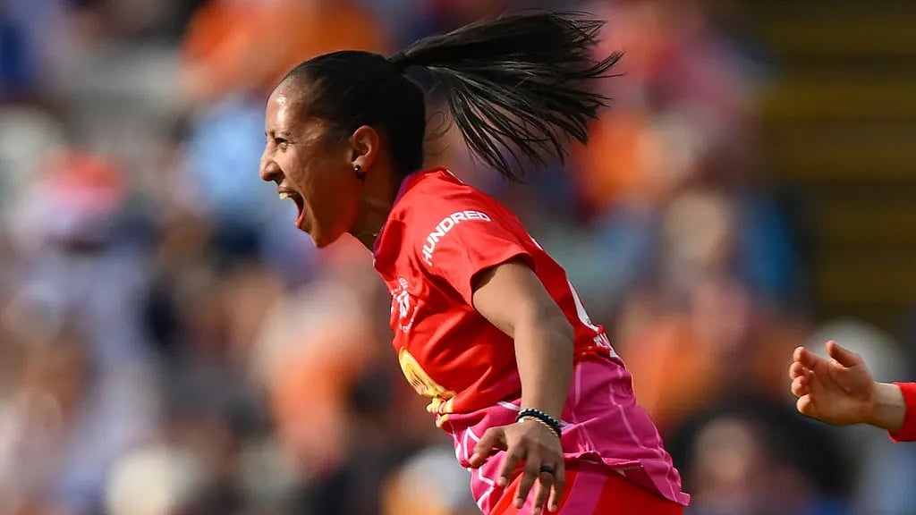 দুর্দান্ত হ্যাটট্রিকে দলকে অবিশ্বাস্য জয় এনে দিয়েছেন শবনিম ইসমাইল