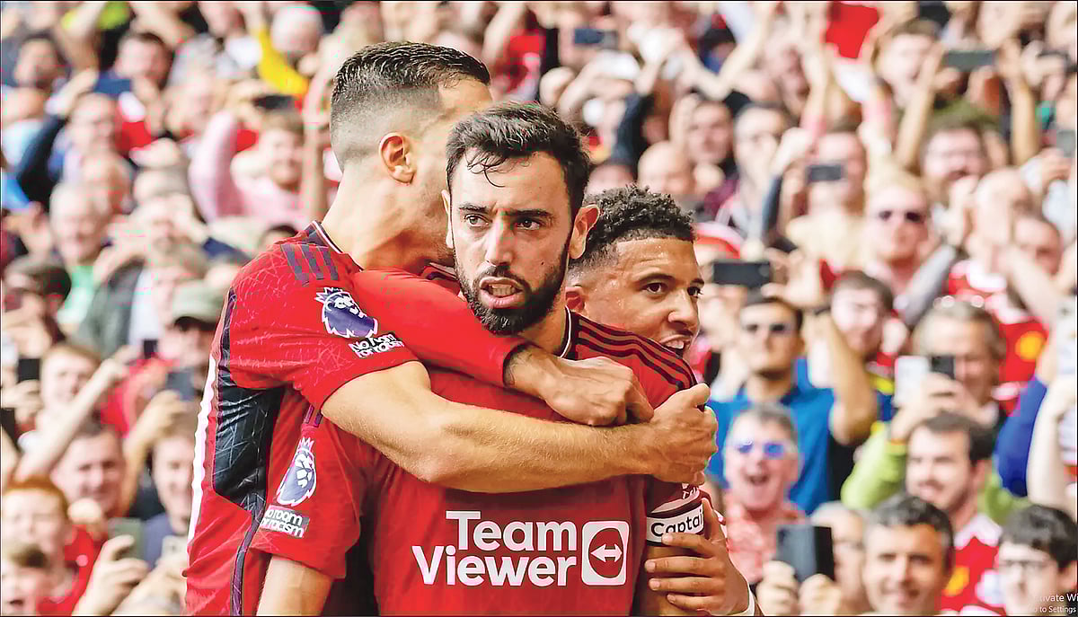 ইউনাইটেডের জয়সূচক গোল করা ব্রুনো ফার্নান্দেজকে নিয়ে সতীর্থদের উচ্ছ্বাস