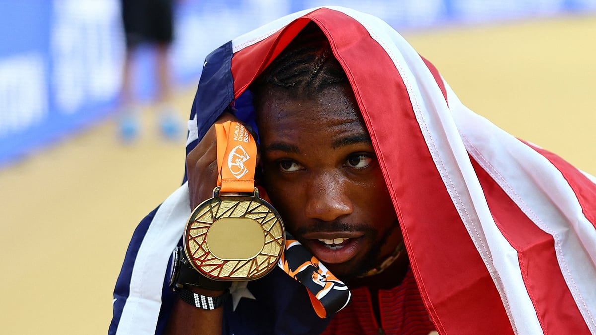 সোনার পদক হাতে বিশ্বের নতুন দ্রুততম মানব নোয়াহ লাইলস