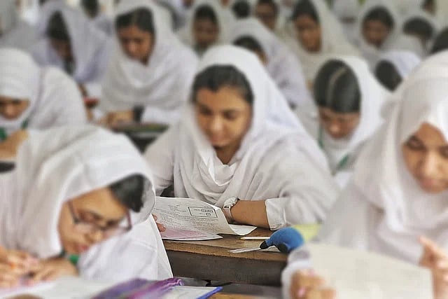 আগামী বছরের এসএসসি ও সমমানের পরীক্ষা ফেব্রুয়ারিতে এবং এইচএসসি ও সমমানের পরীক্ষা এপ্রিল মাসের নেওয়ার চেষ্টা করা হবে বলে জানিয়েছেন শিক্ষামন্ত্রী দিপু মনি।