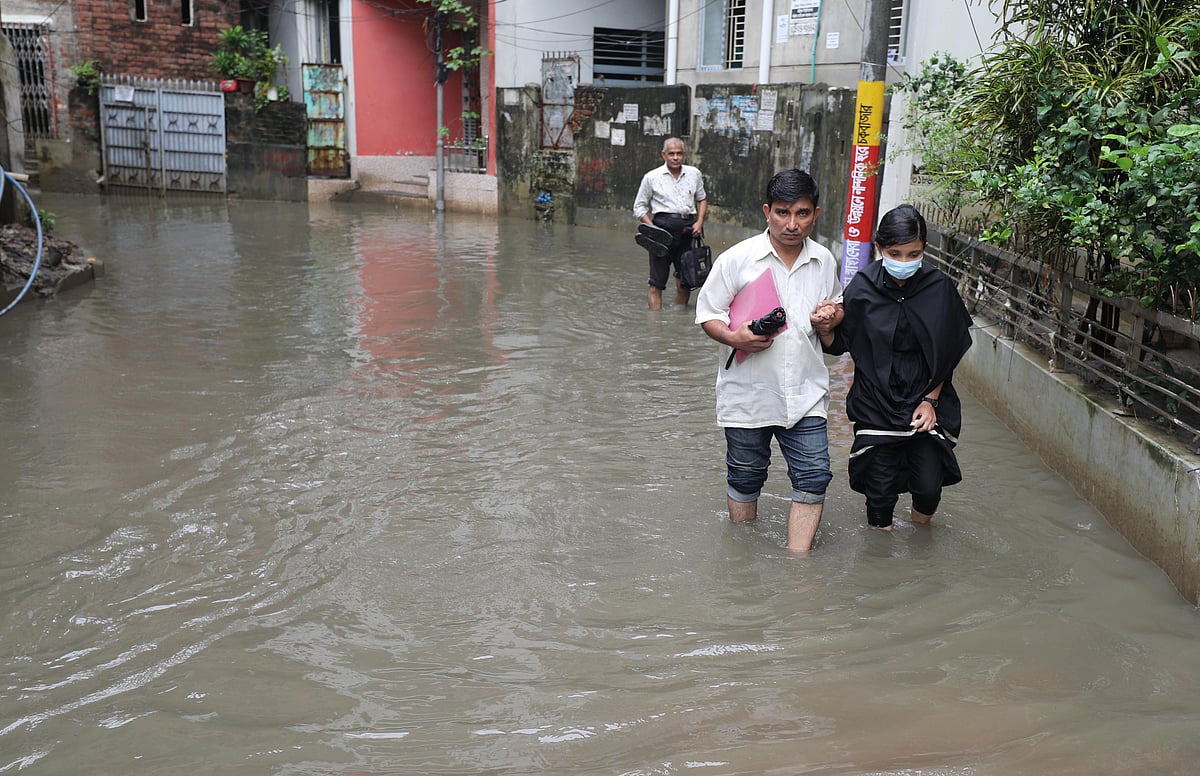চট্টগ্রামে বৃষ্টিতে এমন জলাবদ্ধতা নিয়মিত ঘটনা
