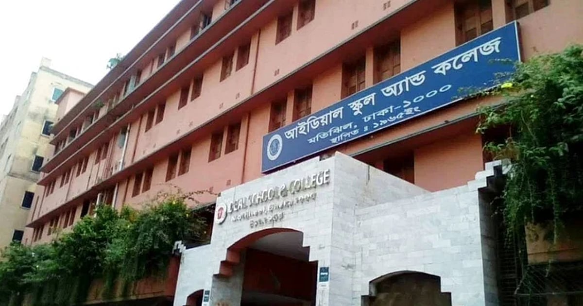 Mehmonxonada dam olayotgan keksa odamlarning shaxsiy porno videolarini tomosha qiling. Midjetlar qanday sikishadi