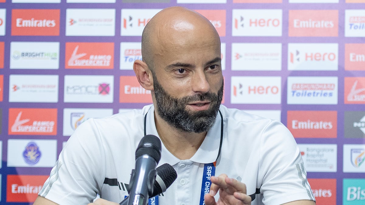 বাংলাদেশ জাতীয় ফুটবল দলের কোচ হাভিয়ের কাবরেরা