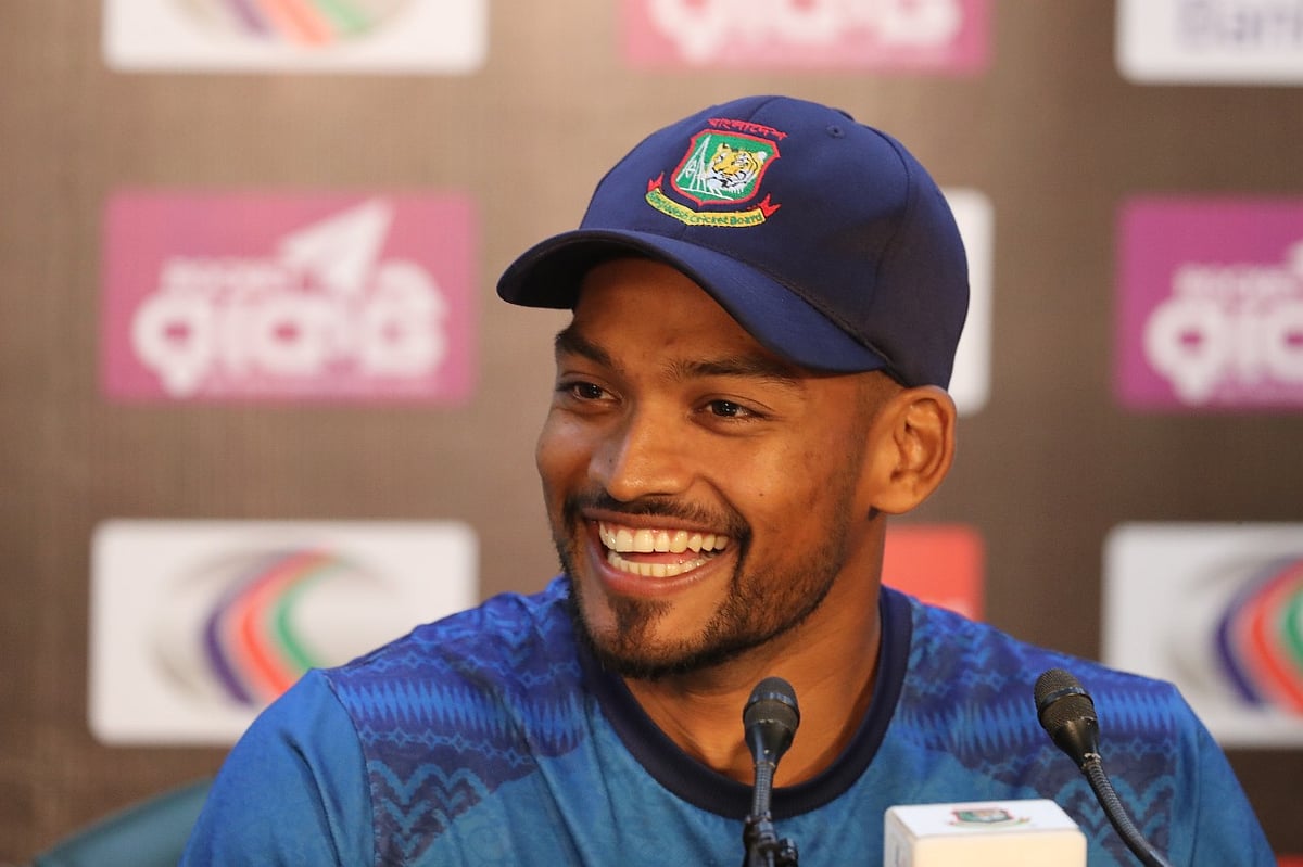 আজ সংবাদ সম্মেলনে নাজমুল হোসেন