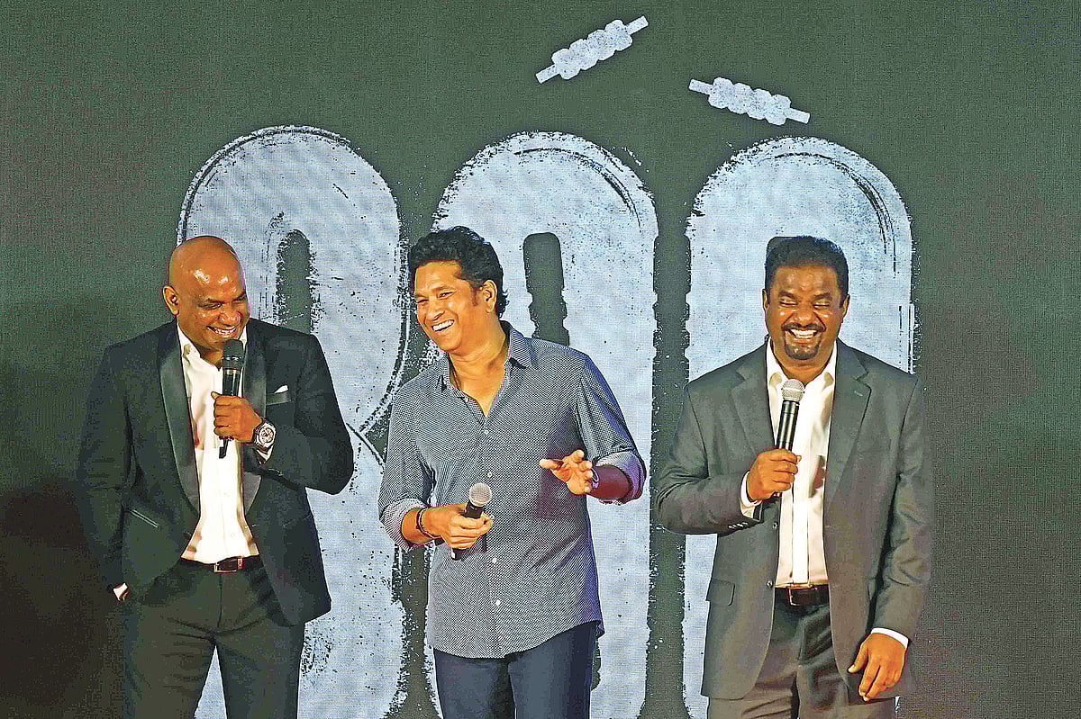 মুম্বাইয়ে সিনেমাটির ট্রেলার উন্মোচন অনুষ্ঠানে শচীন ও জয়াসুরিয়া