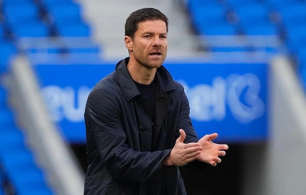 মৌসুম শেষে বায়ার লেভারকুসেন ছেড়ে লিভারপুলের কোচ হবেন জাবি আলোনসো?