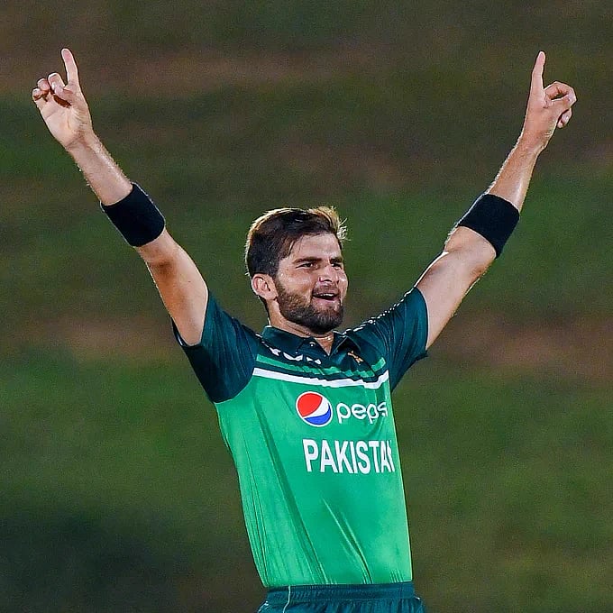 এক ইনিংসে রোহিত, কোহলি দুজনকেই বোল্ড করা প্রথম বোলার আফ্রিদি