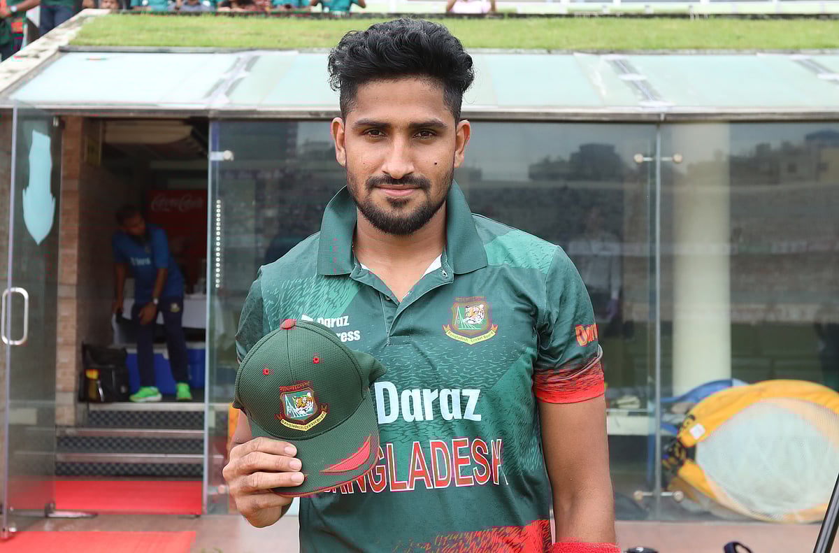 অভিষেকে ৩ উইকেট পেয়েছেন খালেদ