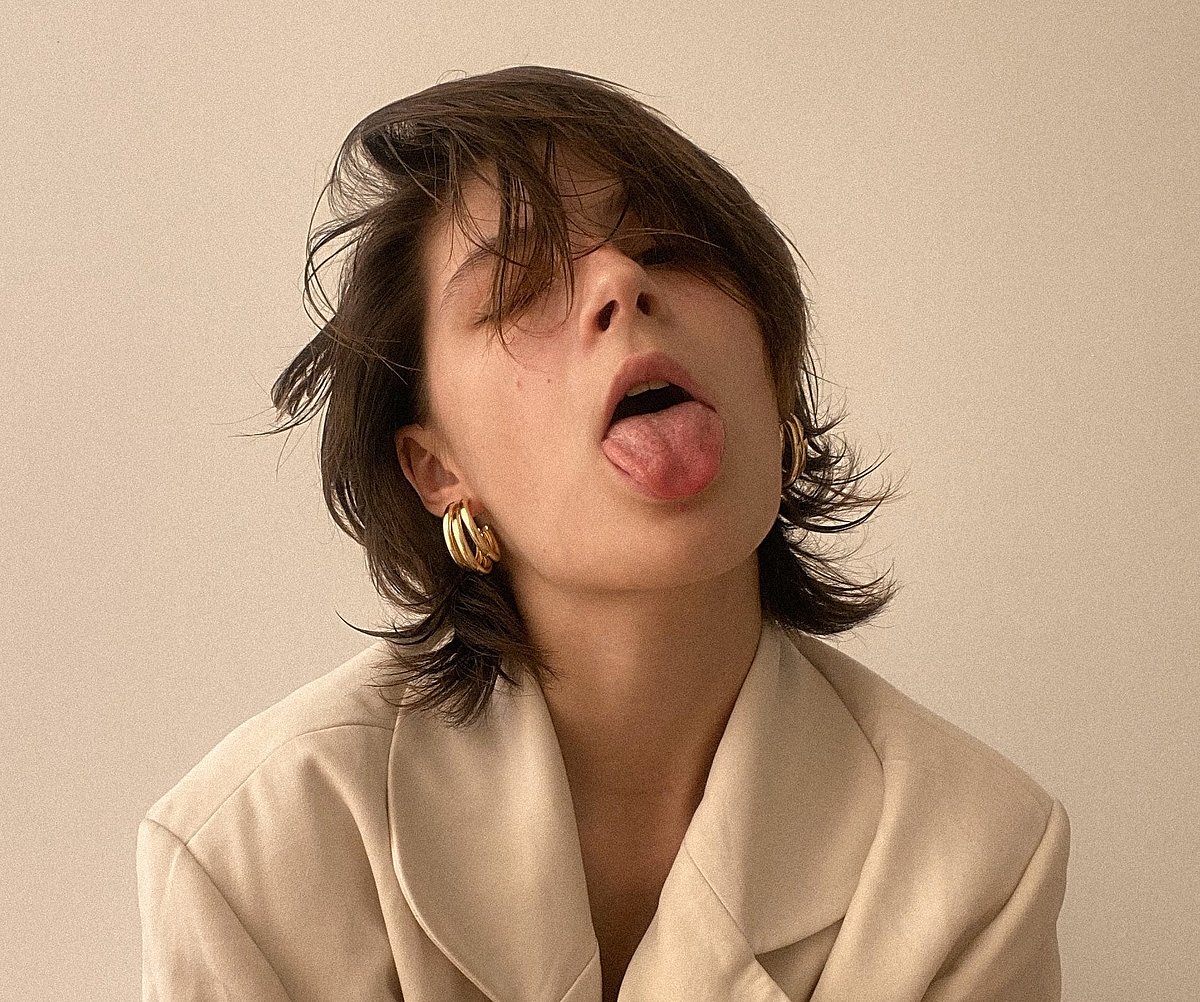 জিহ্বার সমস্যায় চিকিৎসকের কাছে যেতে হবে