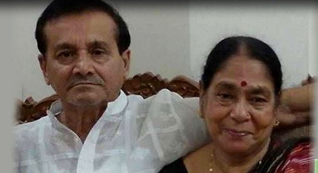 নিহত অরুণ কুমার সাহা ও তাঁর স্ত্রী হেনা রানী সাহা