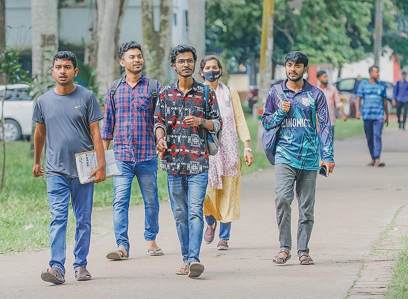 ৫১তম বিসিএসে ৫ হাজার পদে আবেদন ছাড়াল ৪১ হাজার