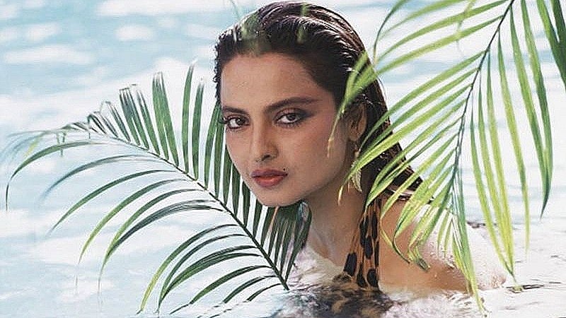 আজ মঙ্গলবার ১০ অক্টোবর ৬৯ বছর পূর্ণ করলেন রেখা