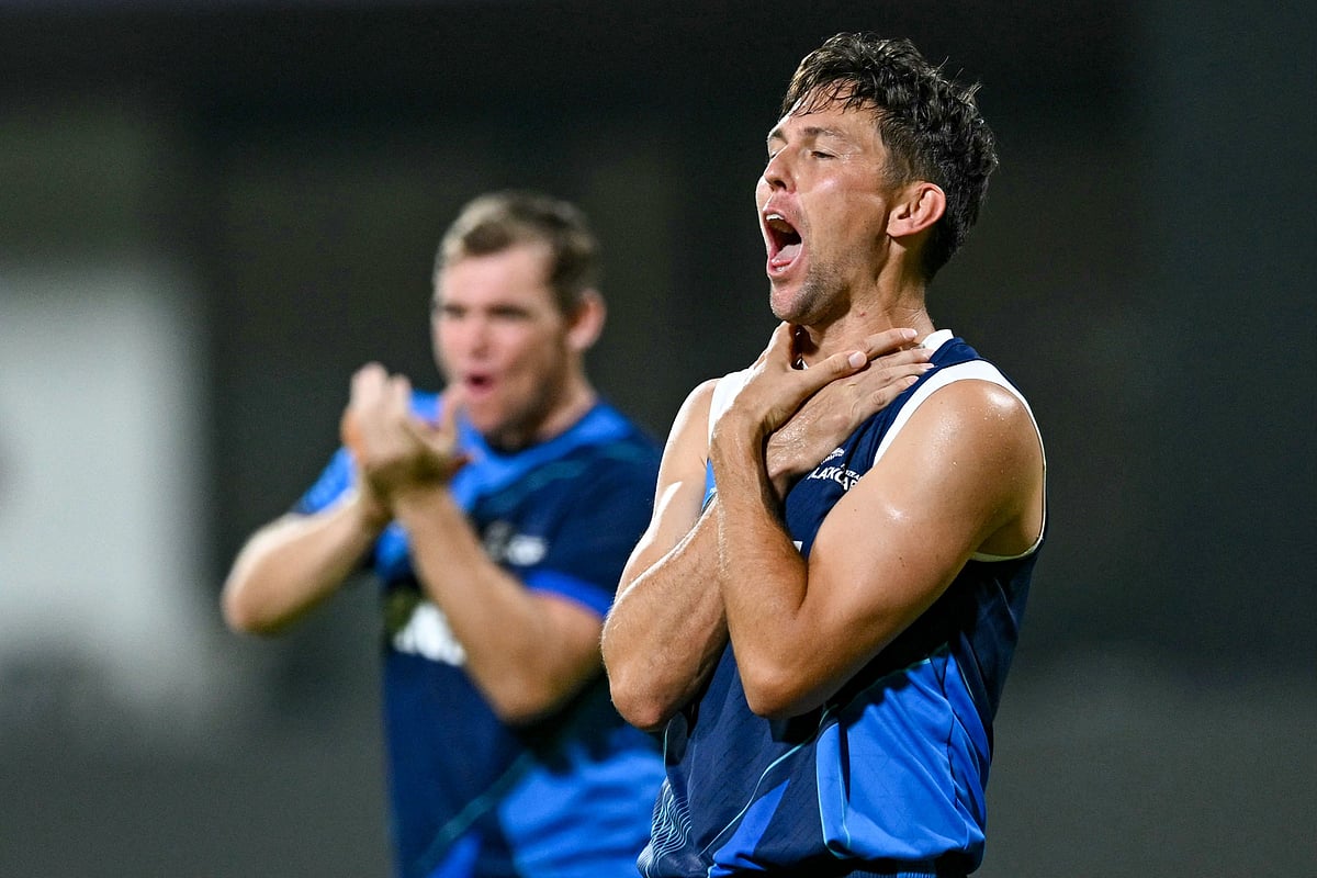 অনুশীলনে নিউজিল্যান্ড পেসার ট্রেন্ট বোল্ট