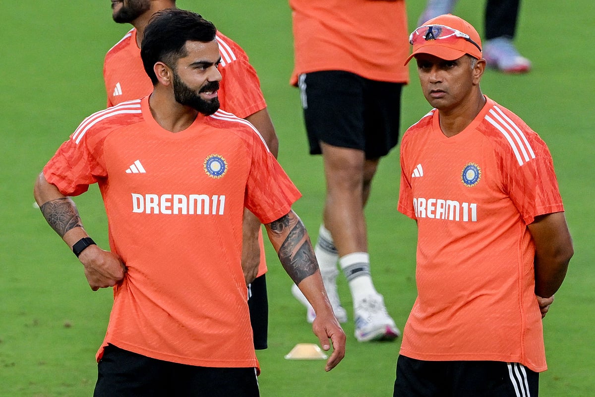 ভারত দলের অনুশীলনে বিরাট কোহলির সঙ্গে রাহুল দ্রাবিড়