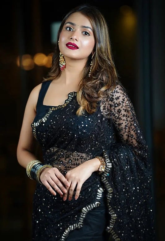 Vagina ham, jinsiy olatni ham mavjud