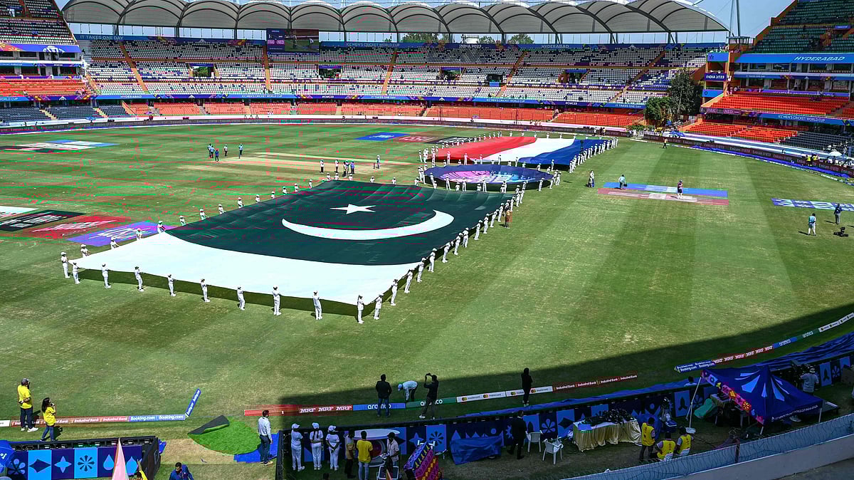 ৬ অক্টোবর নেদারল্যান্ডসের বিপক্ষে প্রথম ম্যাচ খেলেছে পাকিস্তান