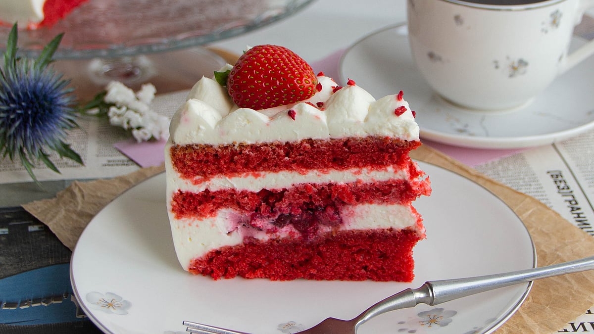 রেড ভেলভেট কেক