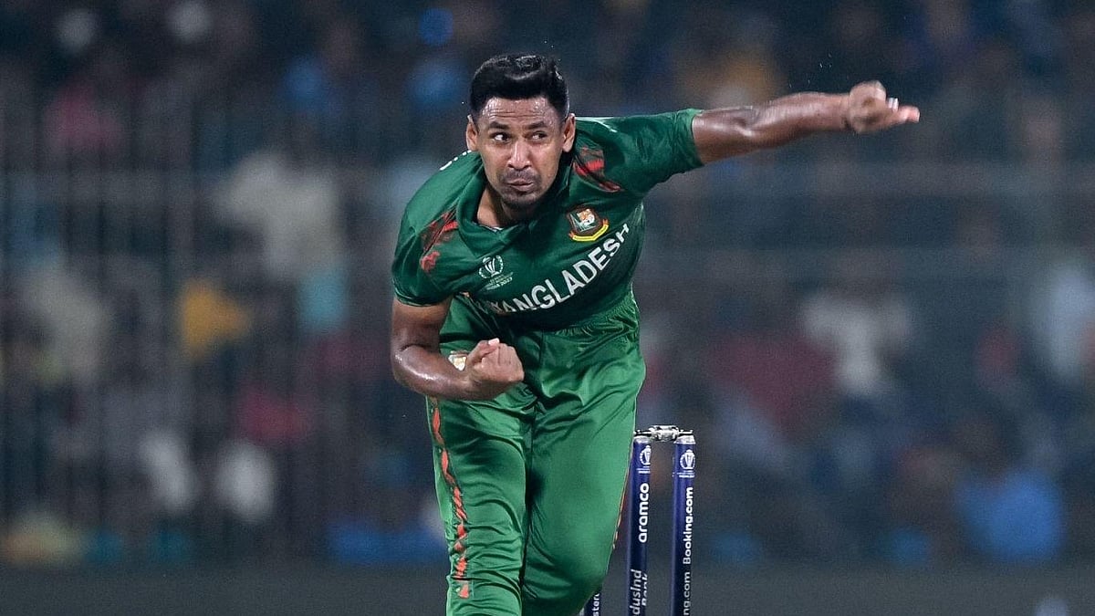 বাংলাদেশ দল টানা দুই ম্যাচ বাজেভাবে হারলেও সেমিফাইনালে খেলার আশা ছাড়েননি মোস্তাফিজুর রহমান