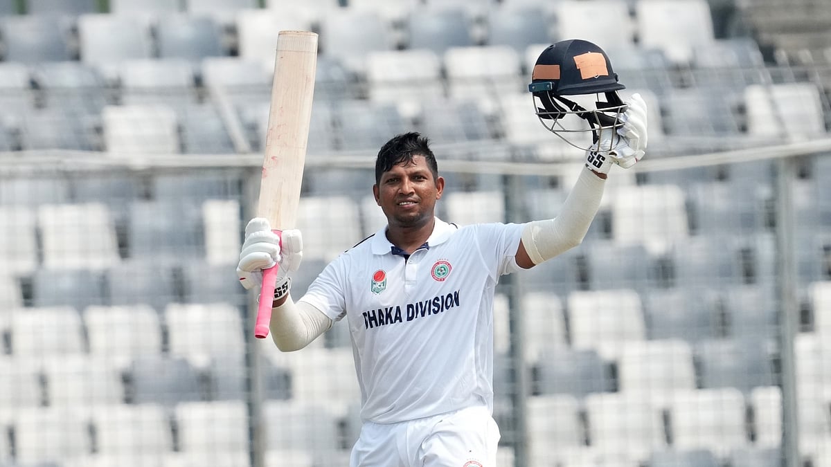 প্রথম শ্রেণির ক্রিকেটে ১২তম সেঞ্চুরি পেয়েছেন রনি তালুকদার