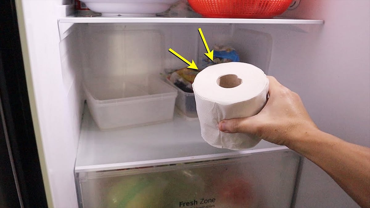 গত বছর বা এর কাছাকাছি সময় থেকে টিকটক ও ফেসবুকের বিভিন্ন ভিডিওতে ফ্রিজে টয়লেট পেপার রাখার নমুনা দেখা গেছে