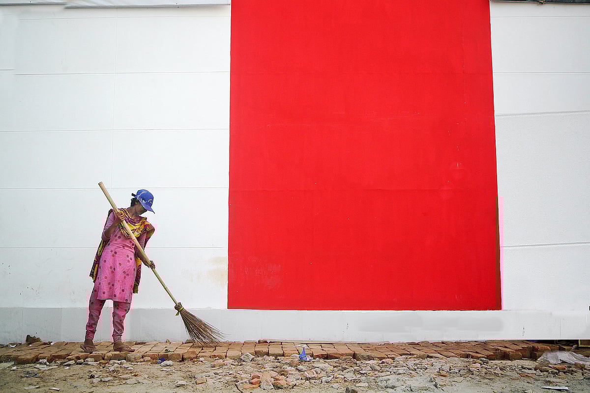 দারিদ্র্য, সম্পদের অভাব, পারিবারিক জটিলতা, জলবায়ু পরিবর্তন, করোনা মহামারিসহ নানা কারণে শিশুরা শিশুশ্রমের সঙ্গে যুক্ত হয়