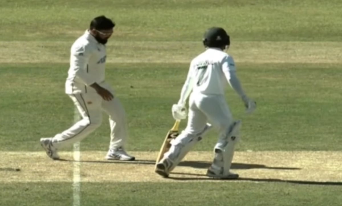 মানকাডিংয়ের সুযোগ পেয়েও করেননি এজাজ প্যাটেল