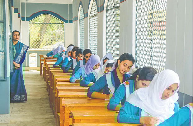 এসএসসি ও সমমানের পরীক্ষায় ২০ লাখ ২৪ হাজার ১৯২ জন পরীক্ষায় অংশ নেবেন