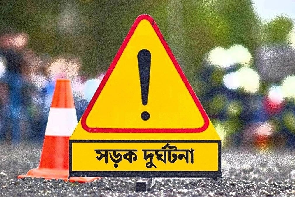 ঝিনাইদহে যাত্রীবাহী বাসের চাপায় শিশুসহ দুজন নিহত | প্রথম আলো