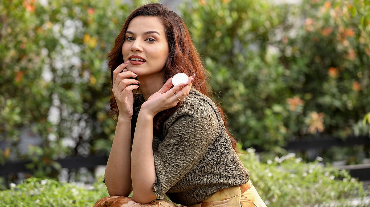 রূপচর্চায় নানাভাবে কাজে লাগে পেট্রোলিয়াম জেলি