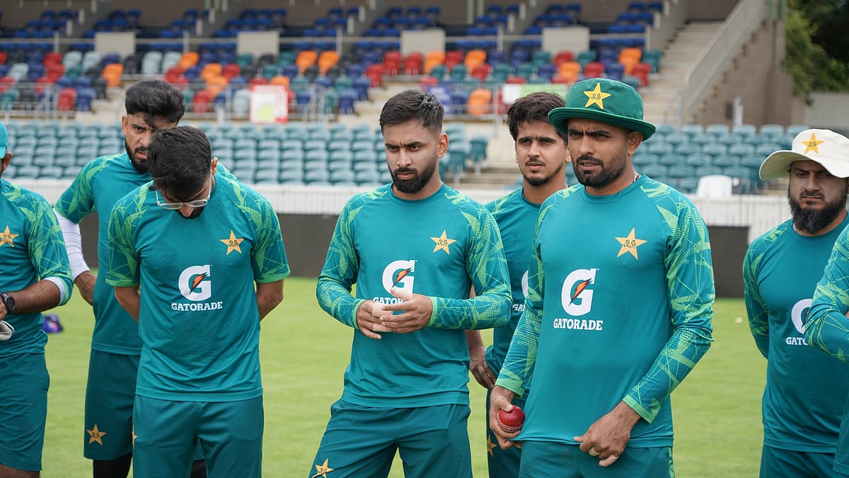 পাকিস্তান জাতীয় দল এখন অস্ট্রেলিয়ার বিপক্ষে টেস্ট সিরিজ শুরুর অপেক্ষায়