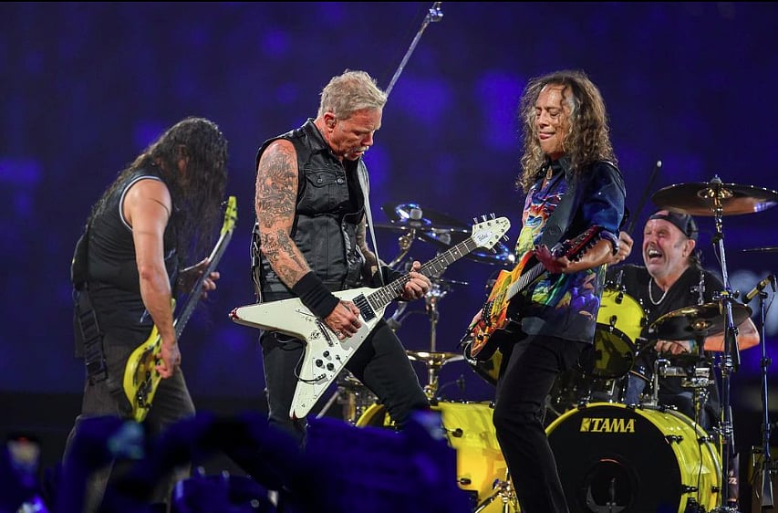 মঞ্চে মেটালিকা