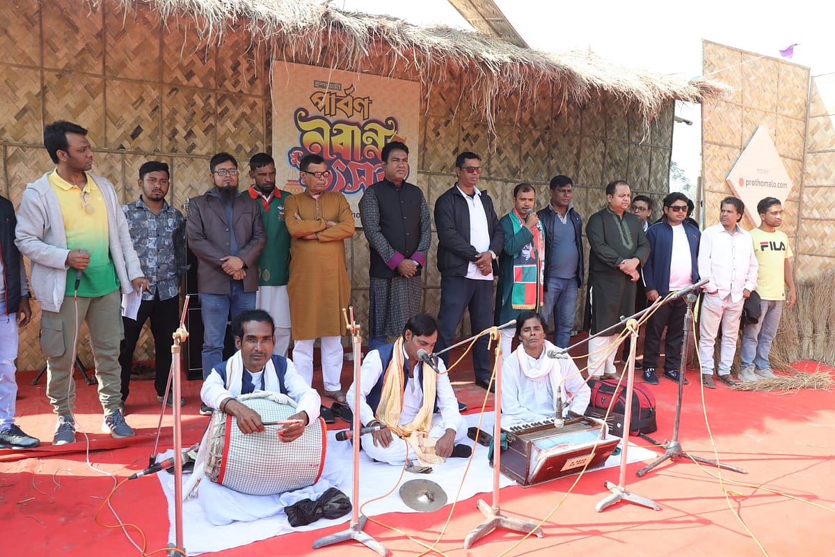 জারি-সারি-লালন-গাজীর গান আর পায়েস-পিঠাপুলির আয়োজন নিয়ে শুরু হয়েছে ‘ইস্পাহানি পার্বণ নবান্ন উৎসব’