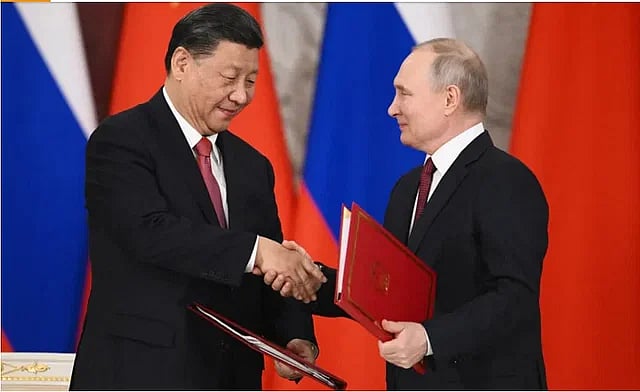 চীনের প্রেসিডেন্ট সি চিন পিং ও রাশিয়ার প্রেসিডেন্ট ভ্লাদিমির পুতিন