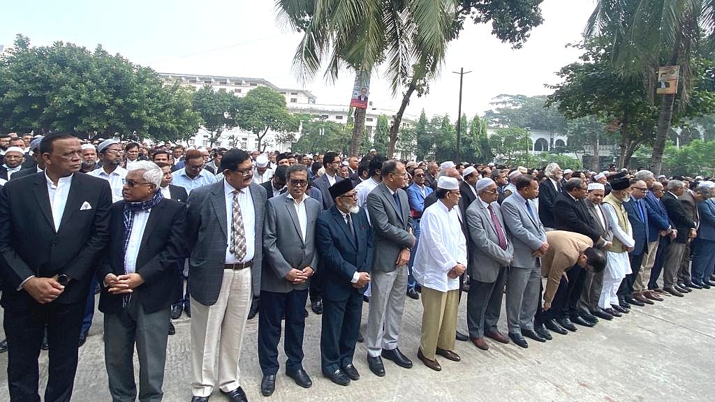 সুপ্রিম কোর্ট আইনজীবী সমিতি প্রাঙ্গণে আজ রোববার বাদ জোহর সাবেক তত্ত্বাবধায়ক উপদেষ্টা মইনুল হোসেনের জানাজা হয়