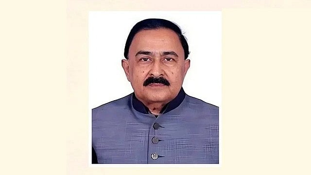 আওয়ামী লীগের মনোনীত প্রার্থী সালাহউদ্দিন আহমদ