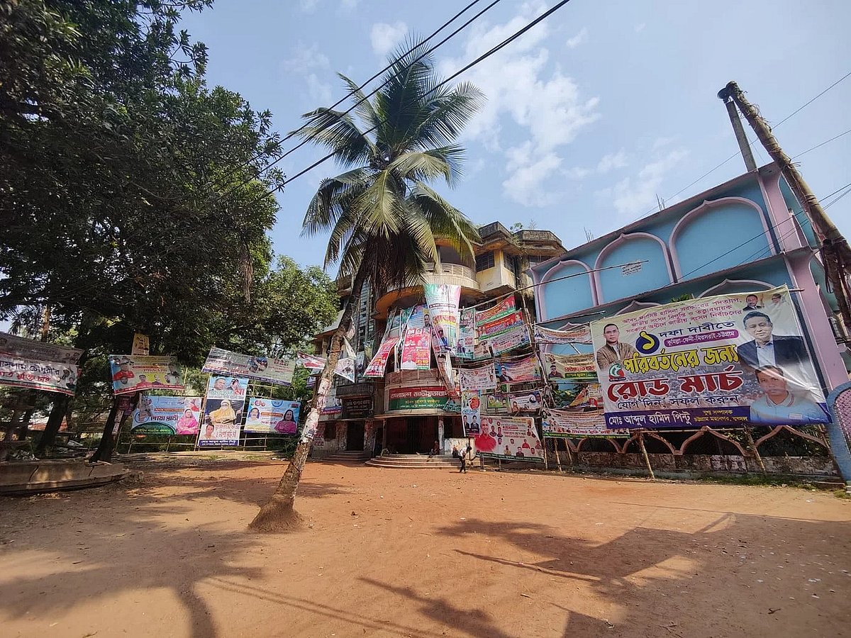 চট্টগ্রাম বিএনপির দলীয় কার্যালয়ে নেতা–কর্মীদের ভিড় নেই। কার্যালয়ে ঝুলছে তালা। সম্প্রতি তোলা