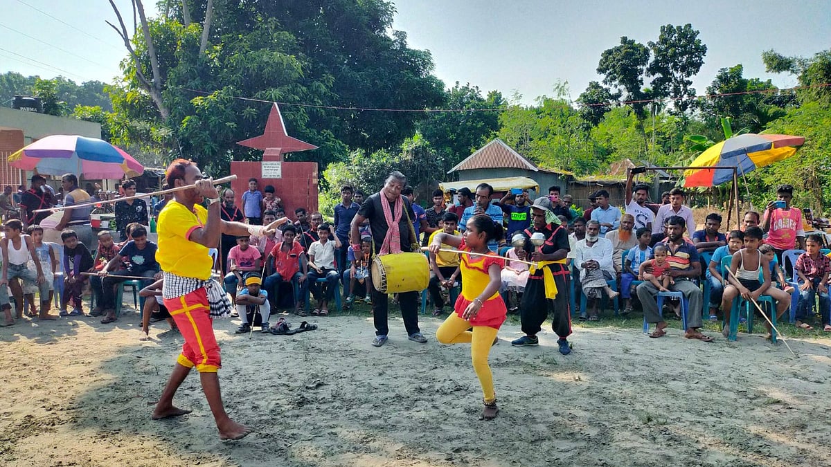 Yalangoch gozallik etuk ayollar video Yalangoch gozallik etuk ayollar video