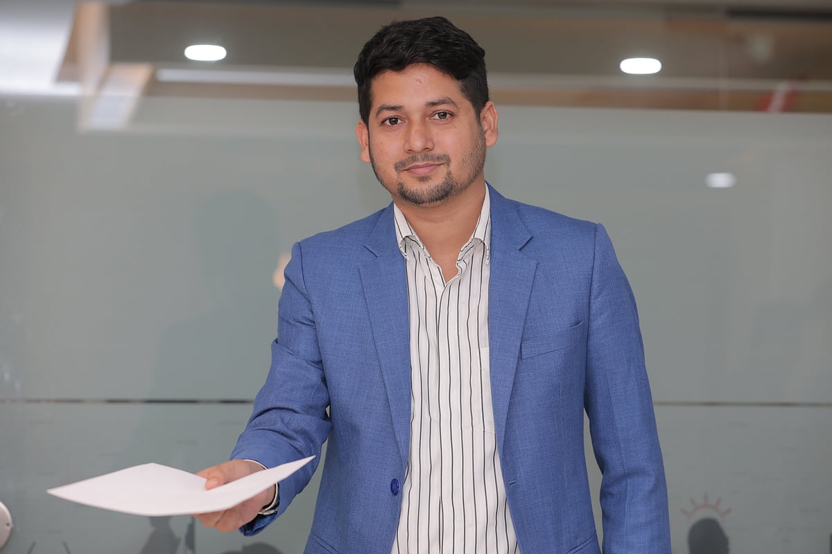 মডেল: রিয়াদ