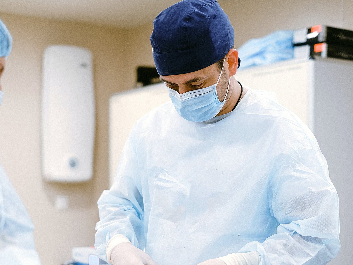 চিকিৎসকের কাছে শিশুর খতনার চল বেড়েছে