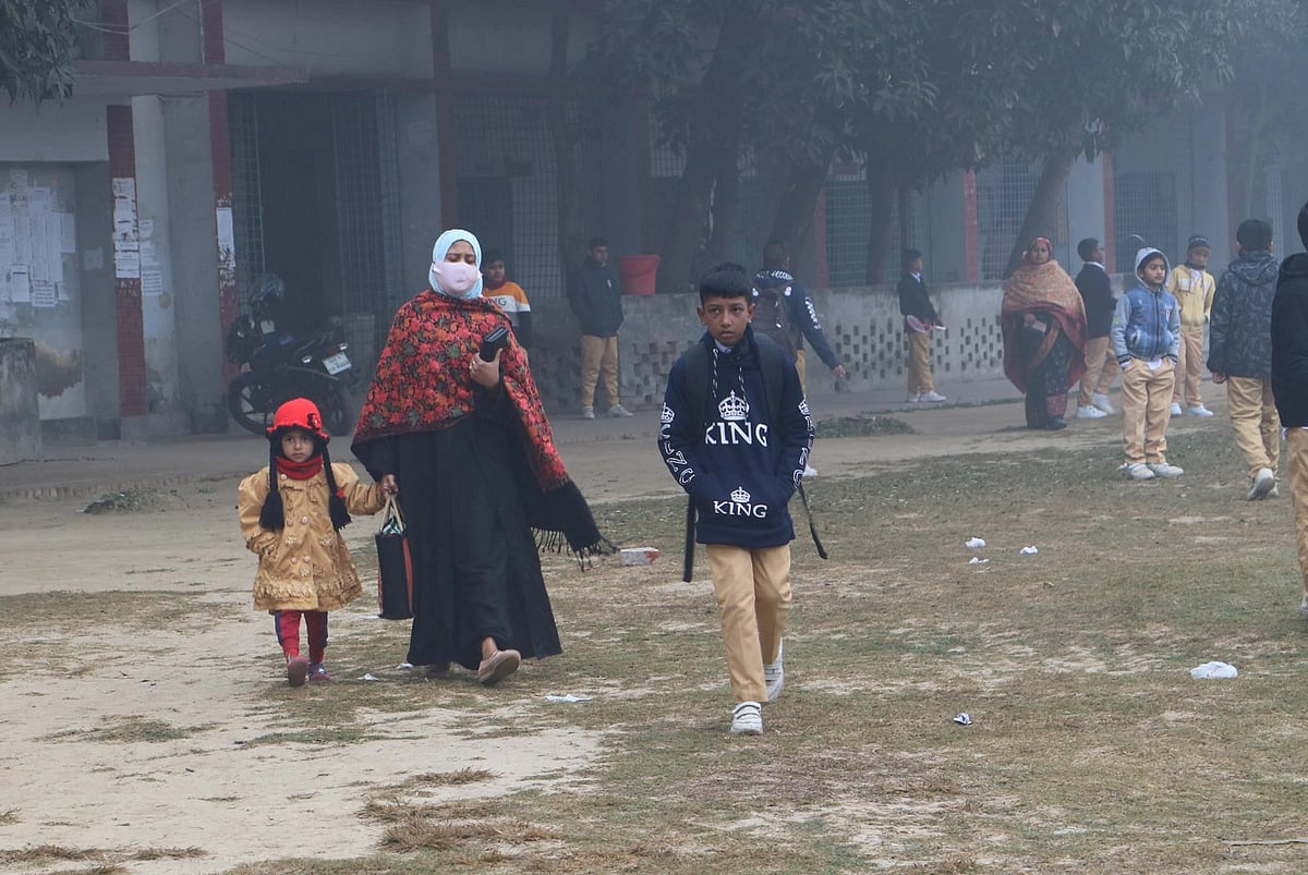 শীতের কারণে সারা দেশে সরকারি প্রাথমিক বিদ্যালয়ের নতুন সময়সূচি ঠিক করা হয়েছে