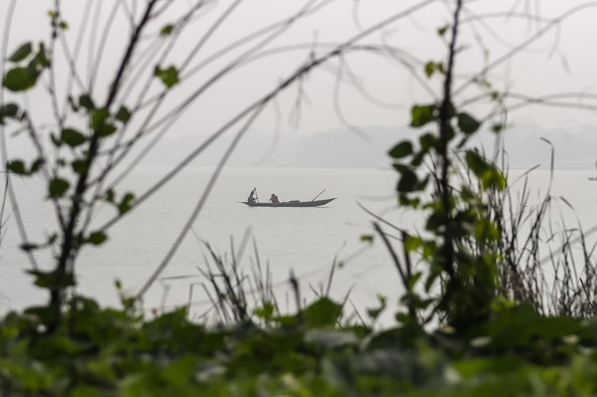 বরিশালের কীর্তনখোলা নদী