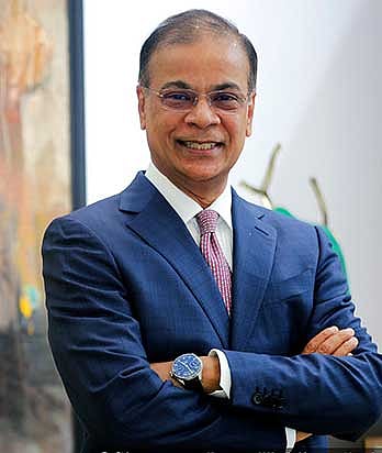 সামিট গ্রুপের চেয়ারম্যান আজিজ খান