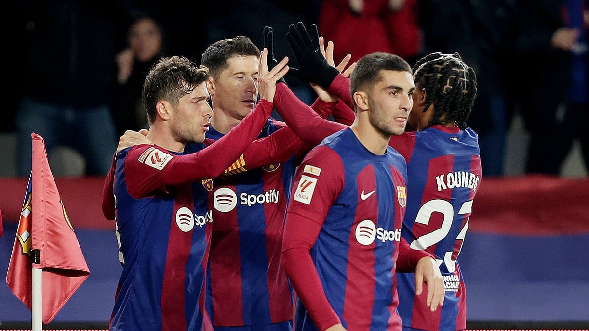 নতুন বছরে আজ প্রথমবার খেলতে নামছে বার্সেলোনা