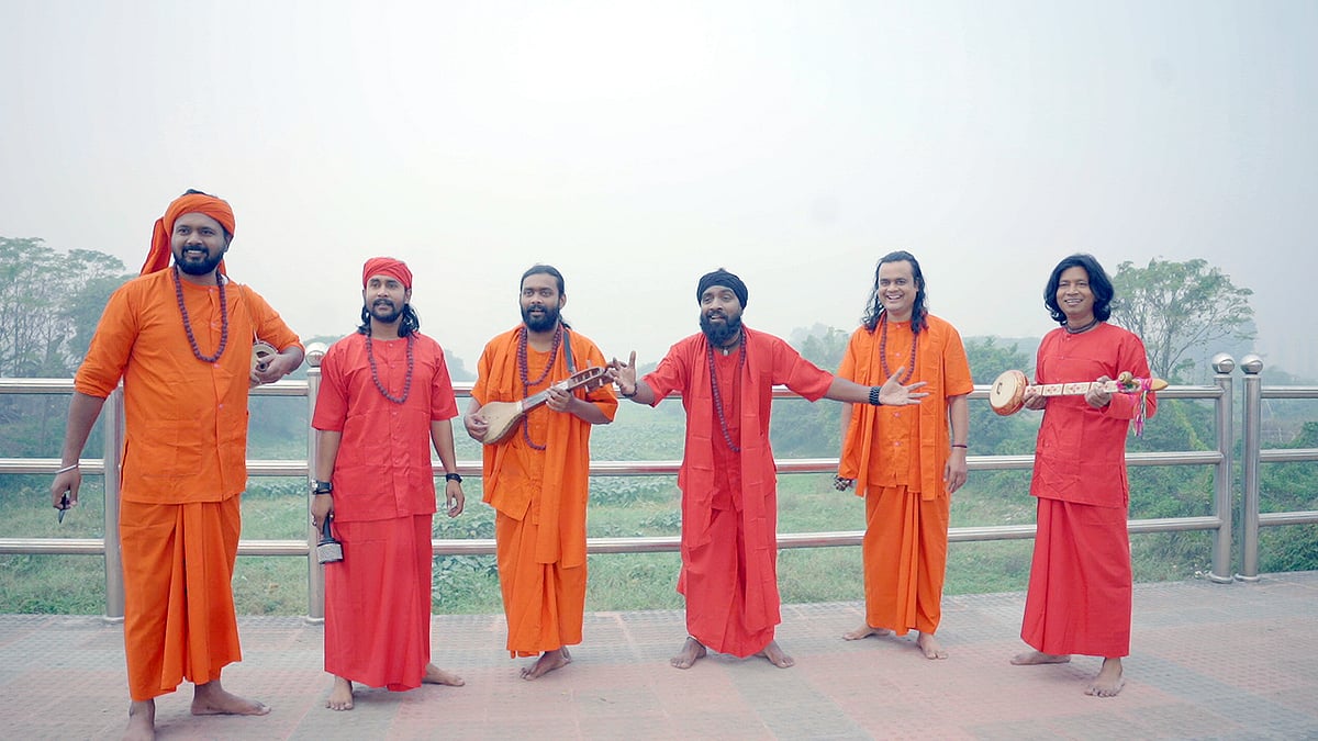 ‘টাকার যন্ত্রণা’ শীর্ষক গানটিতে কণ্ঠ দিয়েছেন কামরুজ্জামান রাব্বি, রাজু মণ্ডল, অশোক বালা, অবিনাশ বাউল, পূর্ণ মিলন ও বাউল ফারুক